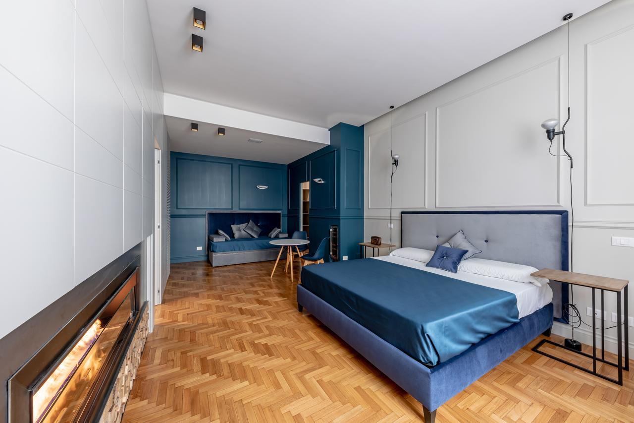 Blue Luxury Roma