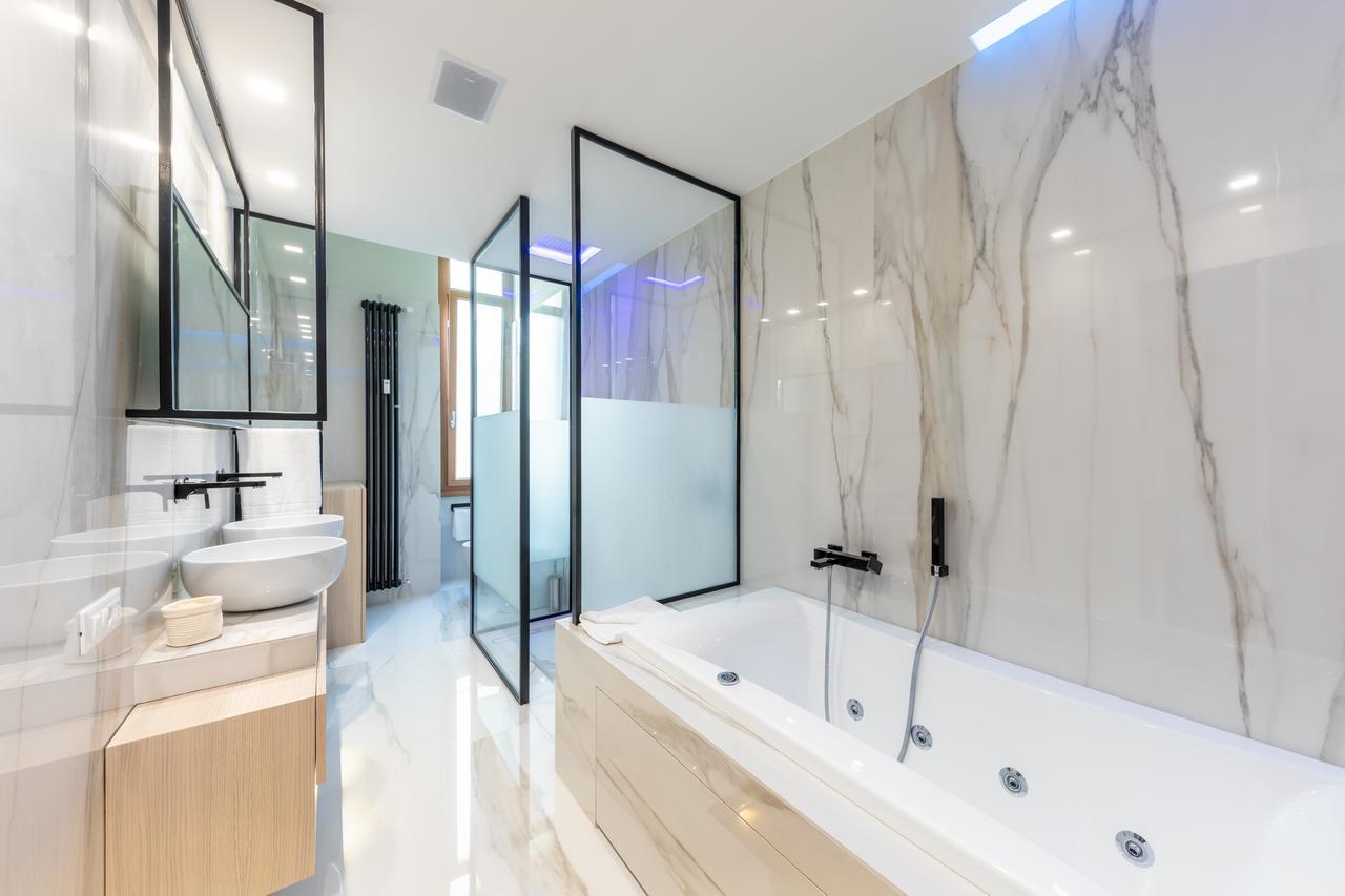 Blue Luxury 2*