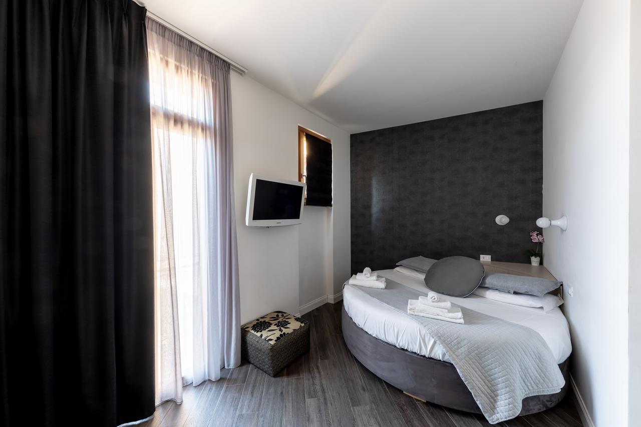 Blue Luxury 2* Roma